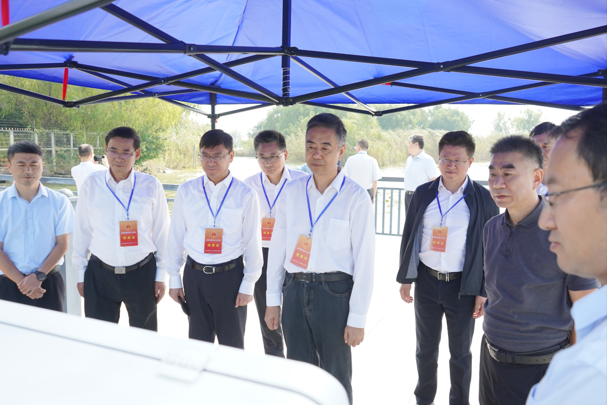 现场视察议案办理情况。吴中区人大常委会供图