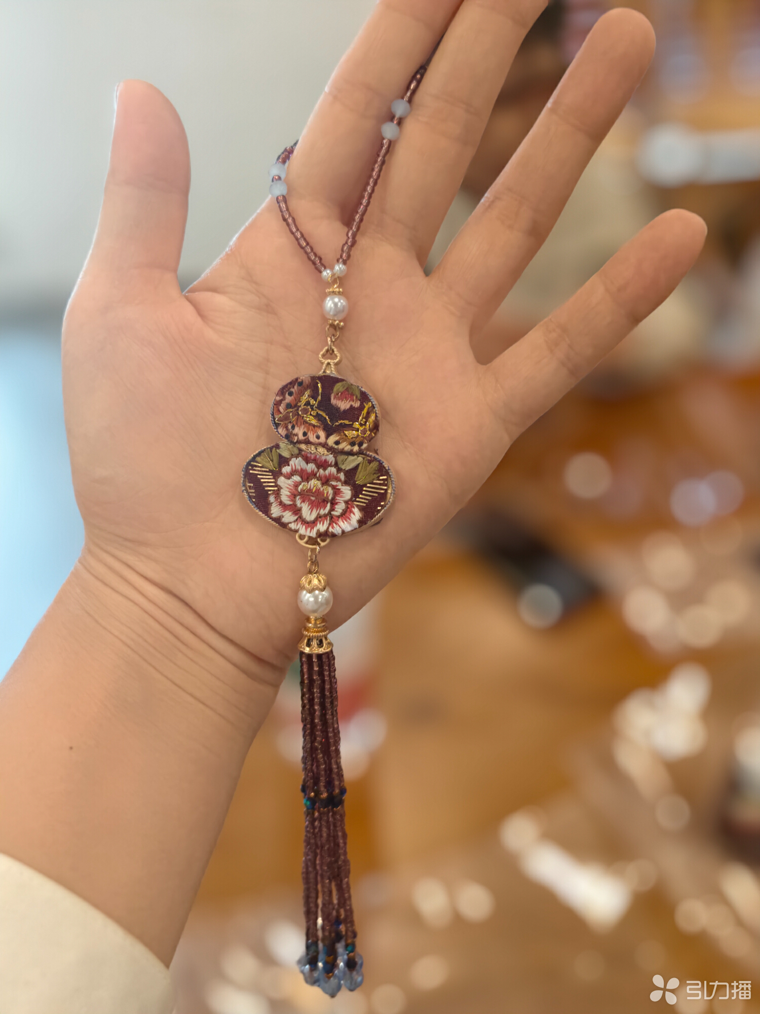 图为现场制作精美的手工品。苏报融媒记者 冯佳/ 图