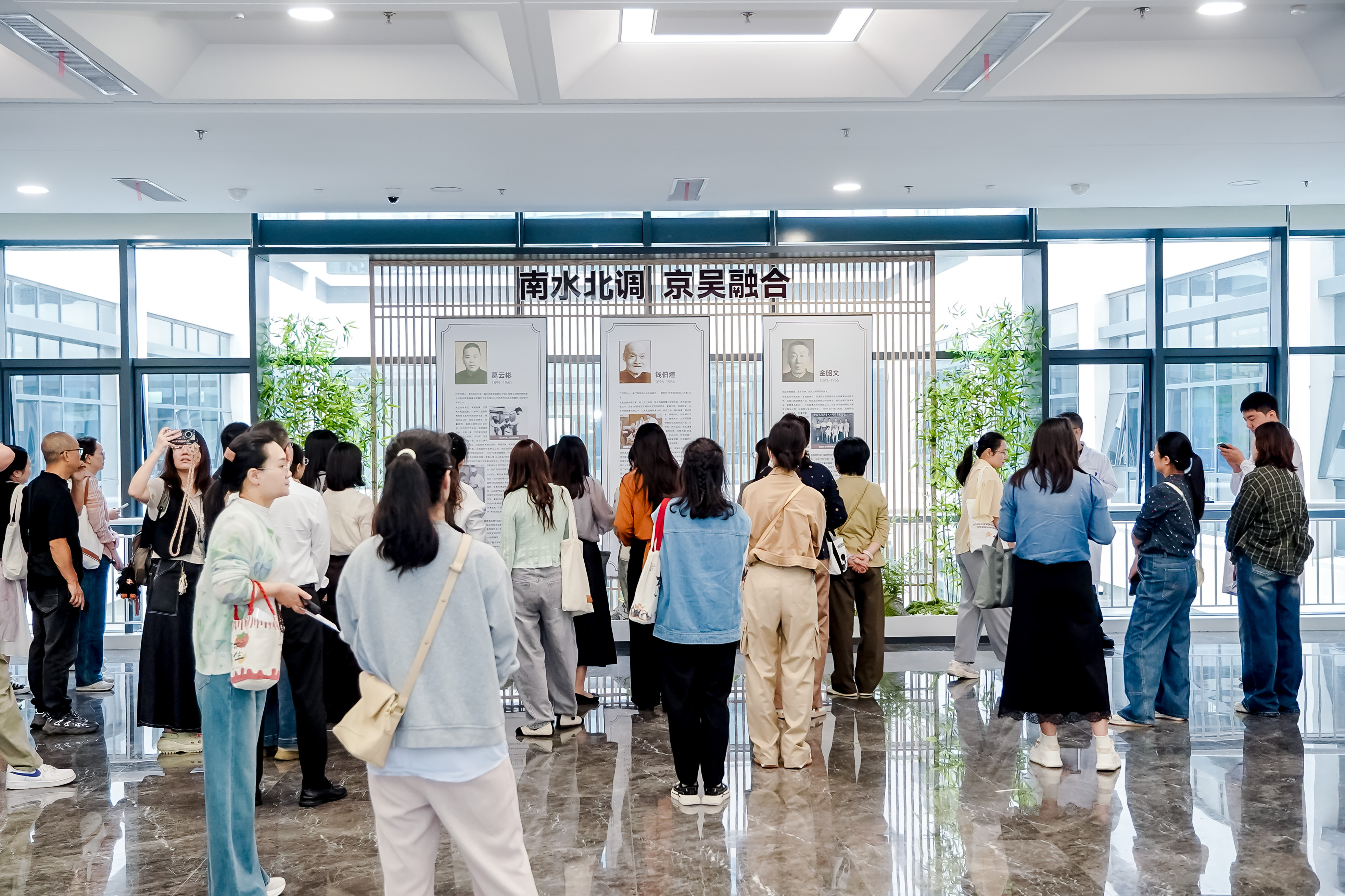 现场参观。苏州市中医医院供图