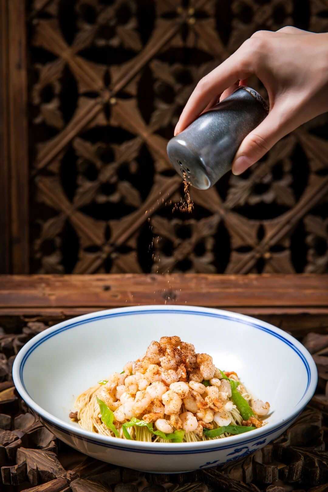 诱人的炒浇面。汾湖高新区供图